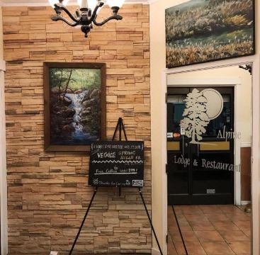 알파인 로지 모텔 & 레스토랑