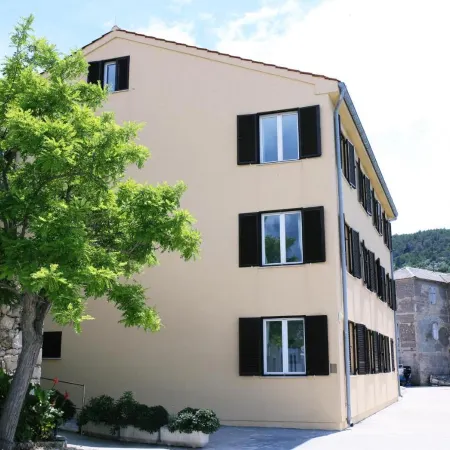 Apartments Tamarix