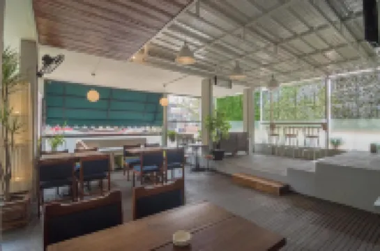 RedDoorz Near Upi Sersan Bajuri Bandung