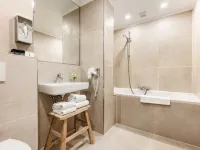 The Delphi - Amsterdam Townhouse Hotels near Moco Museum