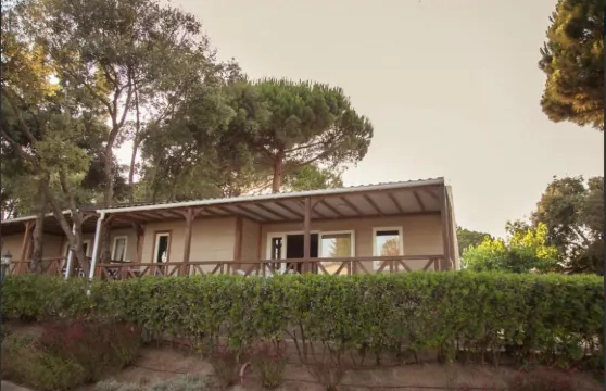 桑扎圖坎露營酒店