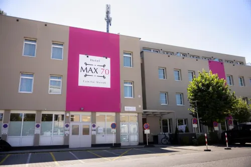 Hotel Max 70