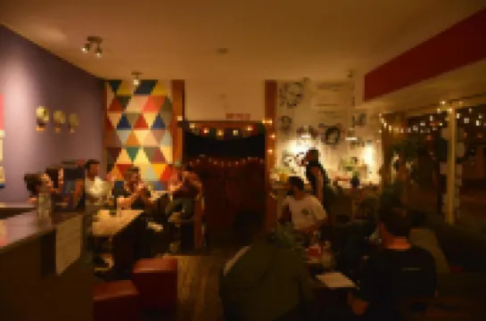 Hopa-Home Patagonia Hostel & Bar