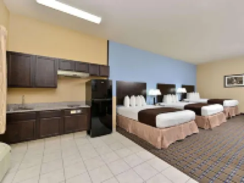 Western Inn & Suites Hotels in Dimmit County