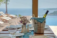 Quercus Residences Apartments Hotels in Радженовичі