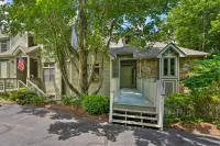 Family-Friendly Burnsville Condo! Gated Community - parking