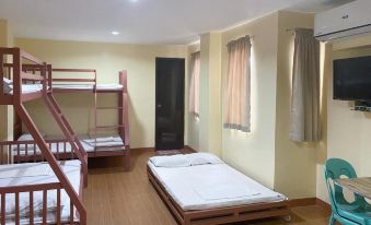 6. RedDoorz..