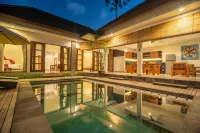 Kusuma Coliving and Villas - สระว่ายน้ำส่วนตัว