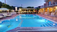 Makis Louvlis Apartments