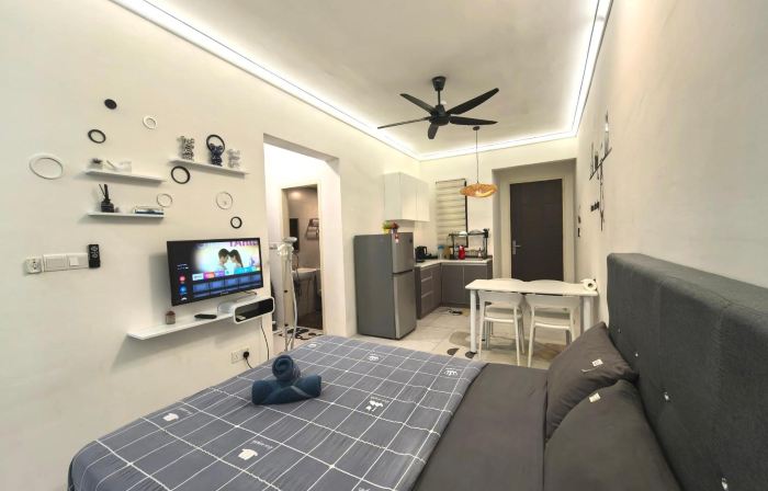 Summer Cozy Studio Room by Moowin
