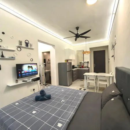 Summer Cozy Studio Room by Moowin