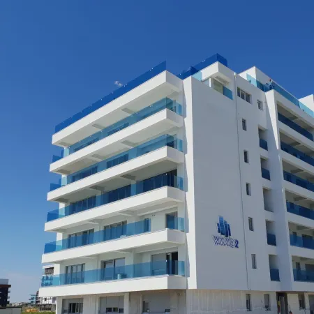 Wave 2 Promenada Apartments