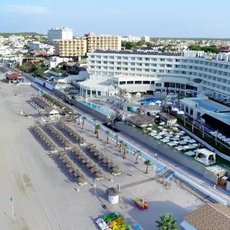 On Hotels Oceanfront Adults Designed
