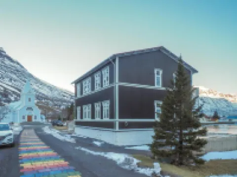 維奧洛尼奧旅館 塞濟斯菲厄澤酒店