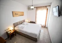 Kastro Hotel Hotels in Armenistis