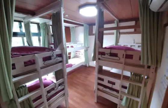 克拉瑪背包客旅館