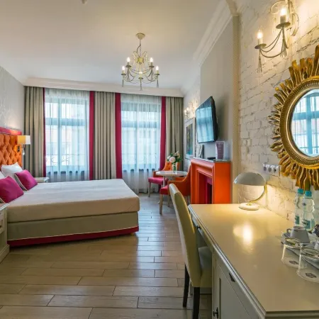 SleepWalker Boutique Suites