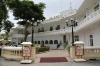 Garden Hotel - Heritage by Hrh Group of Hotels ウダイプールのホテル