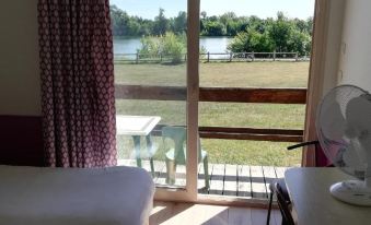 Logis Hôtel Restaurant la Vieille Ferme, Mâcon Nord