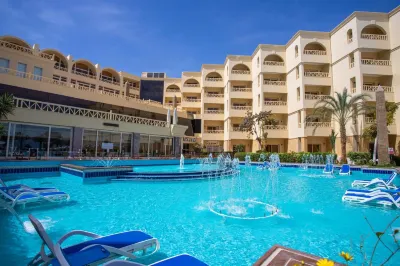 AMC Royal Hotel & Spa Hotels near El Gouna Park