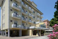 Hotel Elisir Отели рядом с достопримечательностью «Монументальное кладбище Римини»