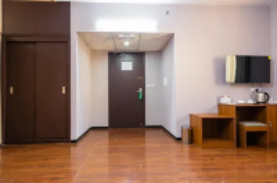 โรงแรมทรี 888