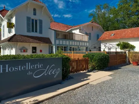 Logis Hostellerie du Neez Отели в г. Севиньяк-Мерак