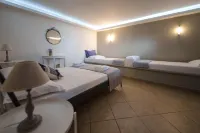 Stilvi Hotels in Mouresi