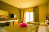 Hotel Sempati Hotels in Karavás