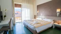 Hotel Sorriso - 2-Star