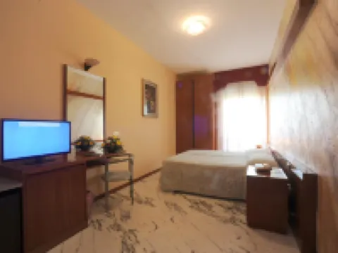 Hotel Excelsior Hoteles en Latina