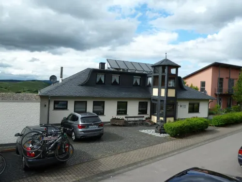Gästehaus Sproß Hotels in Veldenz
