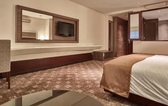 President Executive Club Номера Photos