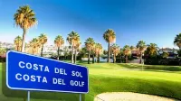 Malaga Sunshine Rentals - Beach Front Penthouse - Fuengirola - parking