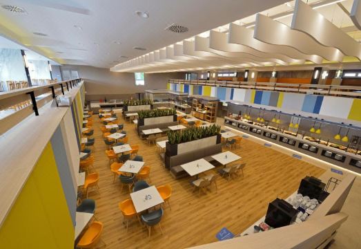 6. 다뉴비우스 호텔..