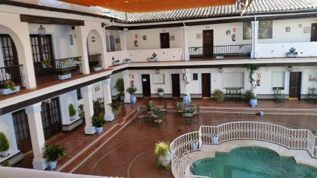 Palacio Doñana , Rural & Luxury Отели рядом с достопримечательностью «Ermita de El Rocio»