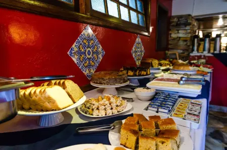 Hotel Pousada Arcádia Mineira Отели в г. Ору-Прету