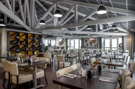 Logis le Relais de Sassenage Отели в г. Сент-Эгрев