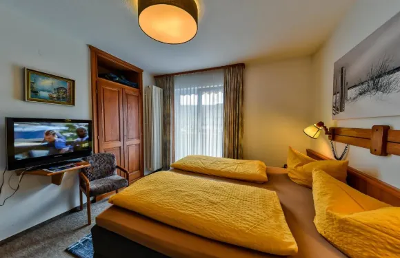 蒂蒂湖索訥內克酒店-限成人入住