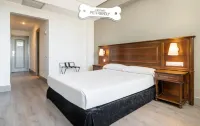 Hotel Ilunion Las Lomas Hotels in Merida