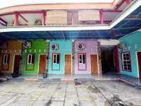 Harmony House Syariah near Alun Alun Pati Mitra RedDoorz Hotel di Kecamatan Margorejo