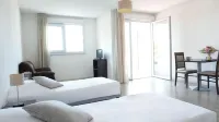 Zenao Appart'Hotel Hotels in Neuilly-le-Réal