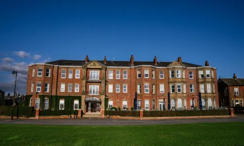 Clifton Arms Hotel