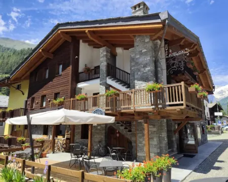 Hotel l' Aiglon Hotels in Champoluc