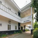 RedDoorz Near Trans Studio Mall Cibubur