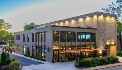 Meeting House فنادق في Falls Church