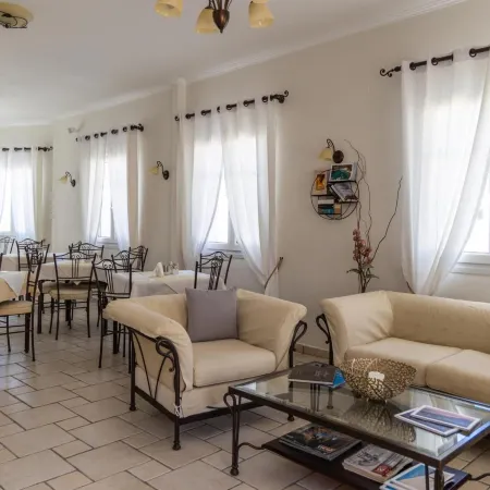 Ostria Hotel