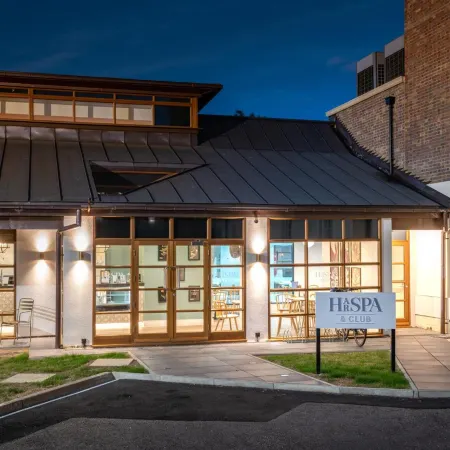 Harbour Hotel & Spa Richmond Отели рядом с достопримечательностью «Стадион "Ступ"»