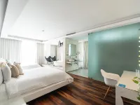 Be Playa Hotel Boutique & Rooftop Bar Отели рядом с достопримечательностью «Пляжный клуб Kool»