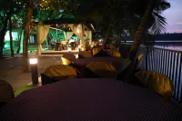 The Vibe Resort and Home Stay - 朝食